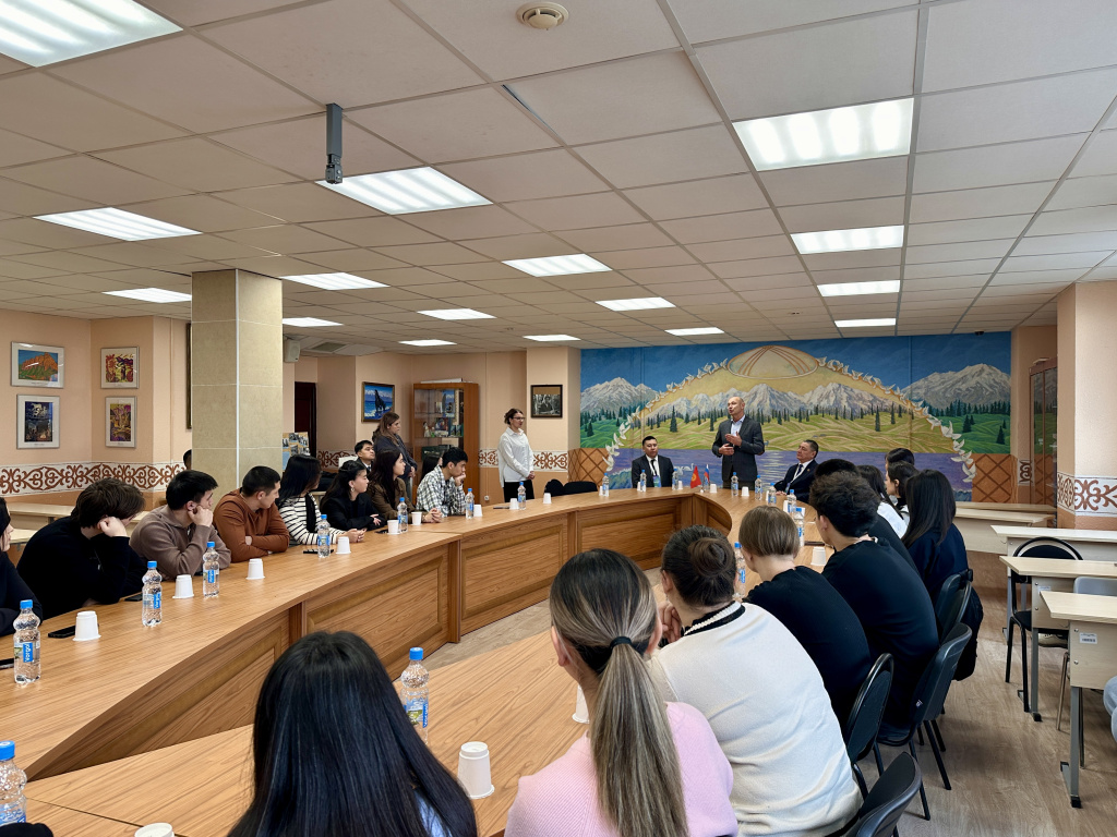 2025-11-28 20.59.35.jpg